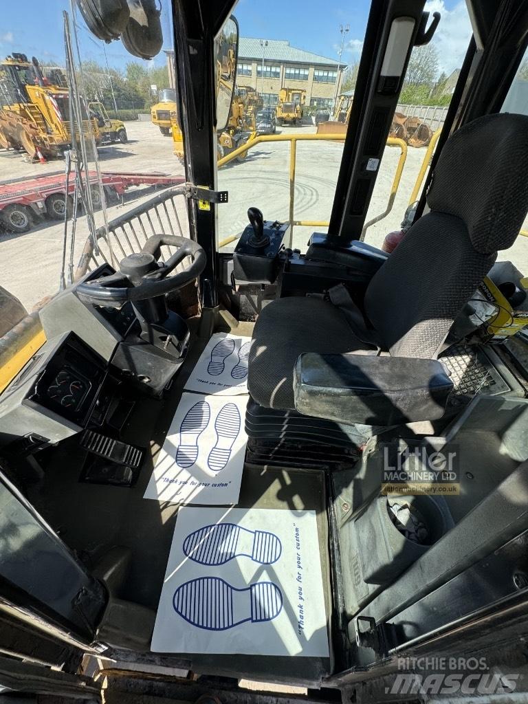CAT 826H Affaldskompaktorer