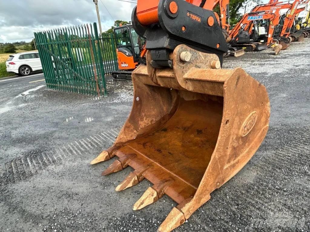 Hitachi ZX 350 LC-6 Gravemaskiner på larvebånd