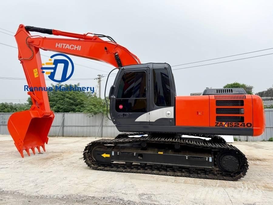 Hitachi ZX 240 Gravemaskiner på larvebånd