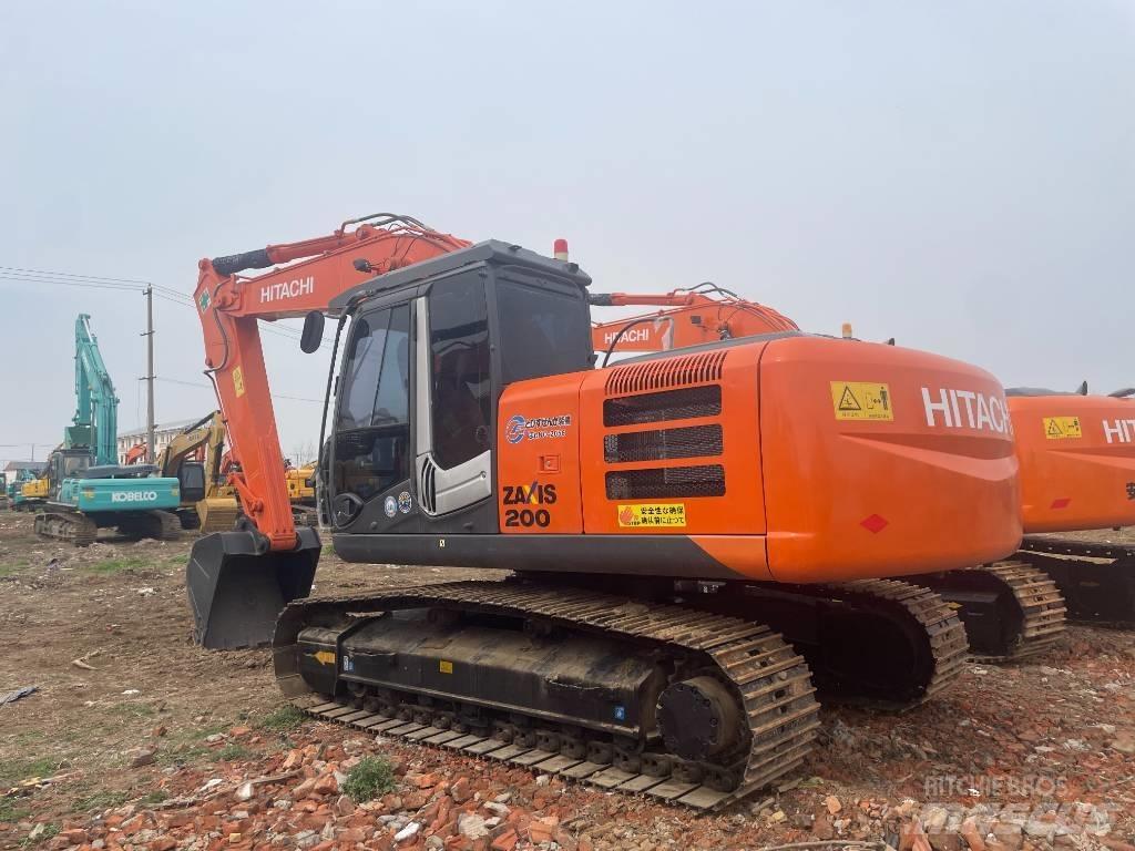 Hitachi ZX 200 Gravemaskiner på larvebånd