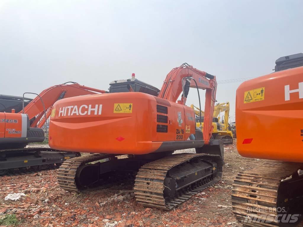 Hitachi ZX 200 Gravemaskiner på larvebånd