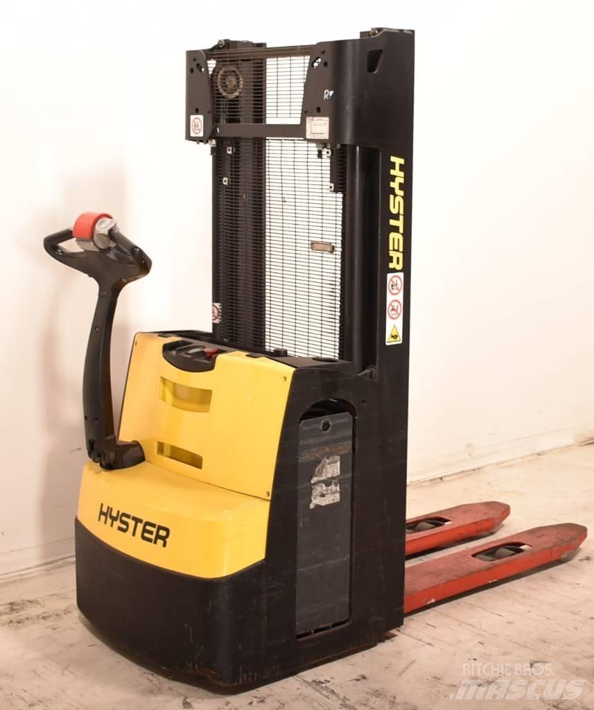 Hyster S1.4 Gaffelstabler med gående fører