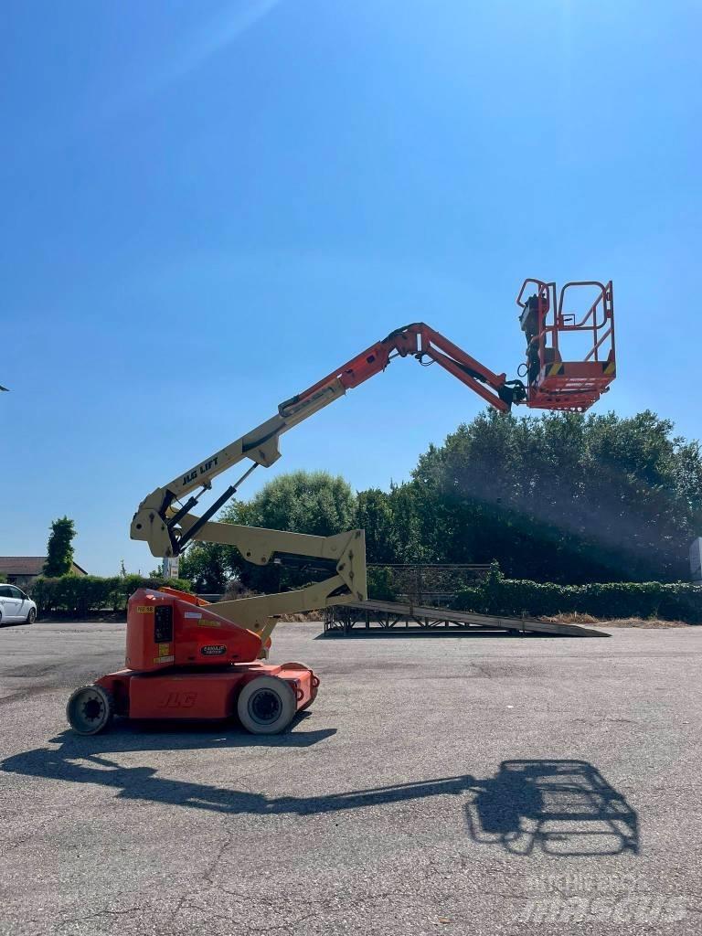 JLG E 400 AJP Bomlifte med knækarm