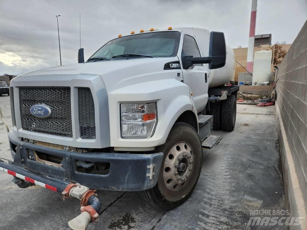 Ford F 650 Tankvogne - vand