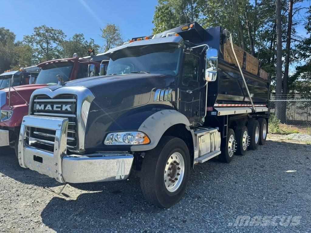 Mack GU813 Lastbiler med tip