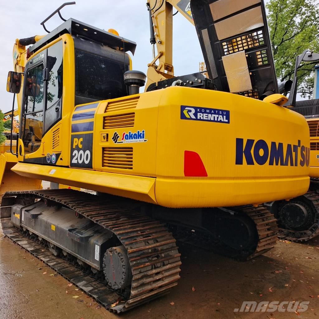 Komatsu PC 200 Gravemaskiner på larvebånd