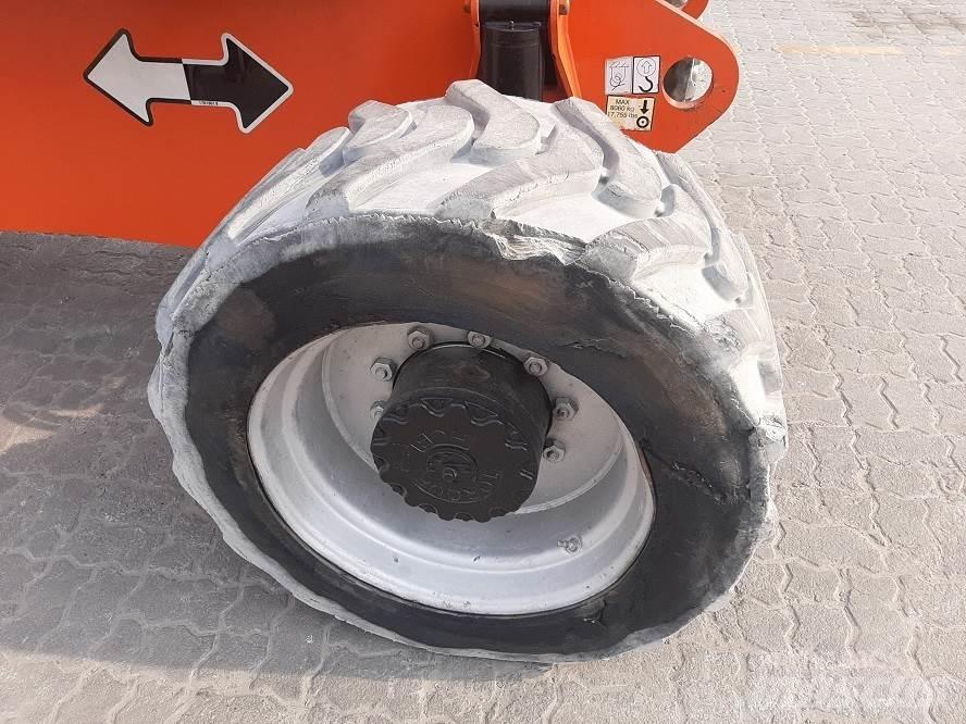 JLG 800AJ Bomlifte med knækarm
