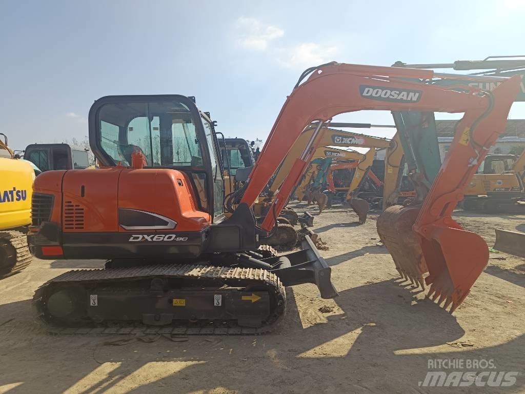 Doosan DX60-9C Gravemaskiner på larvebånd