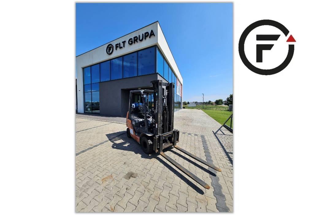 Toyota 02-8 FGKF 20 LPG gaffeltrucks