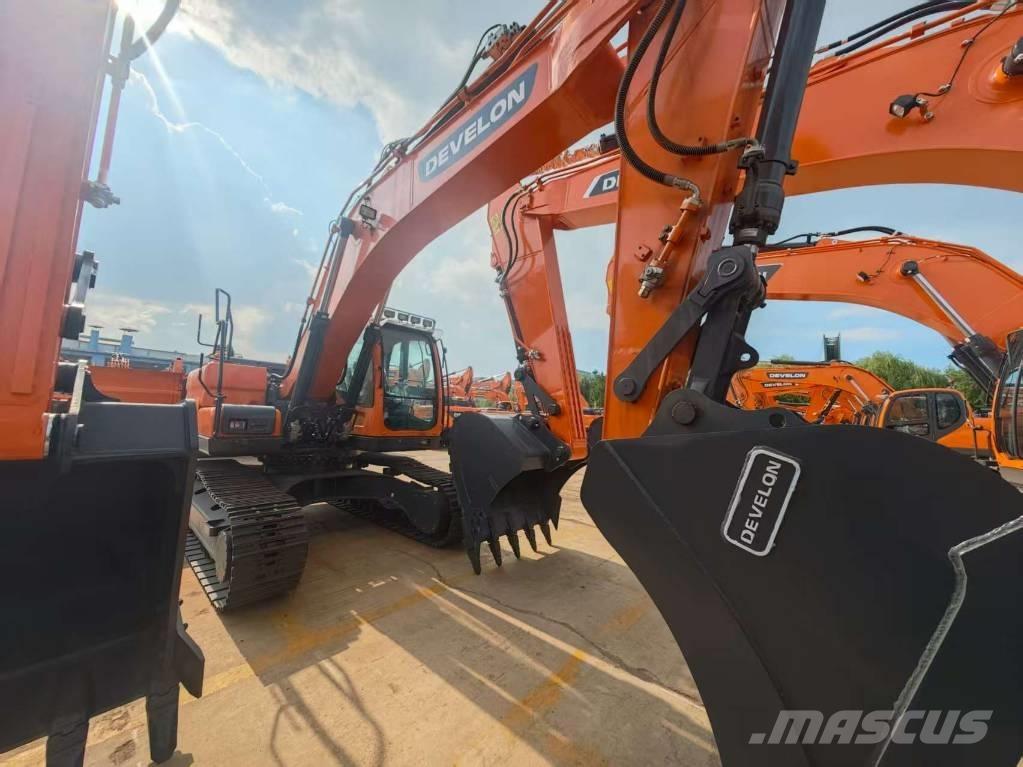 Doosan DX225 Gravemaskiner på larvebånd