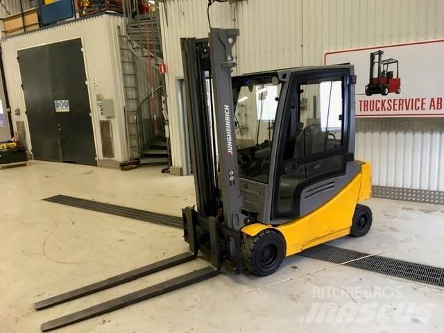 Jungheinrich EFG 320 El gaffeltrucks