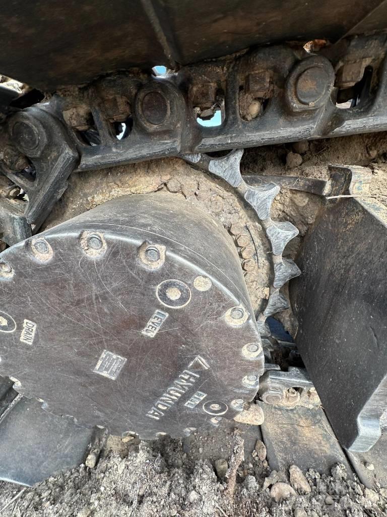 Hyundai HX 260 L Gravemaskiner på larvebånd