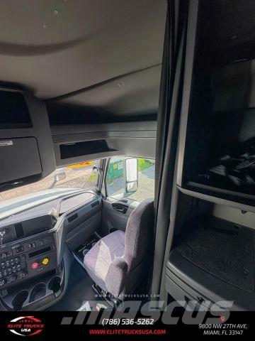 International LT Andre lastbiler