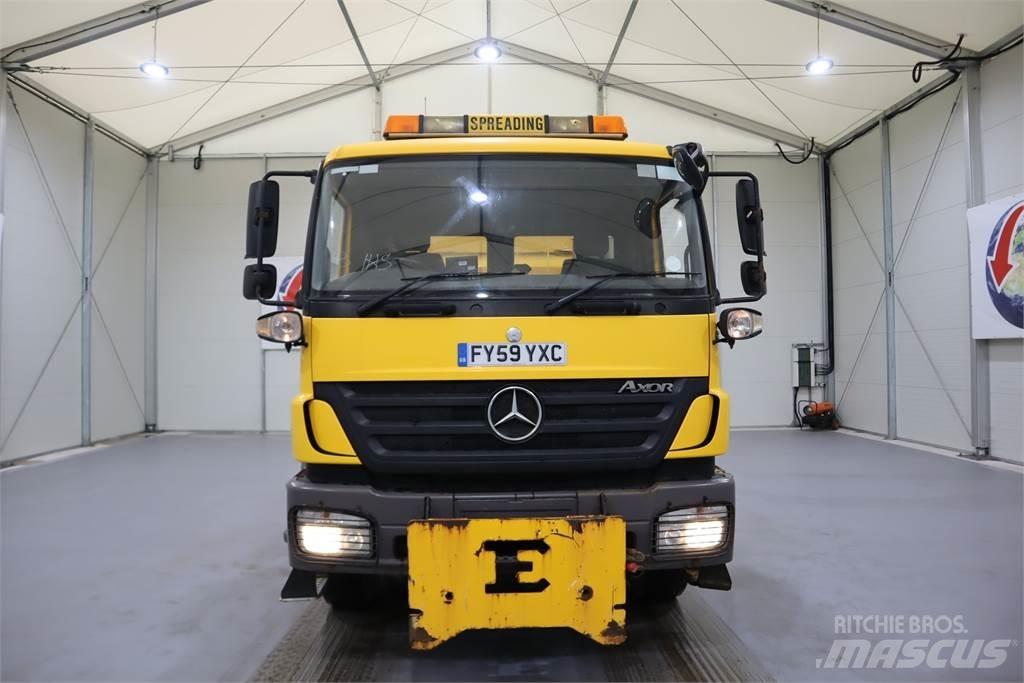 Mercedes-Benz AXOR 2629 Sand og saltspredere
