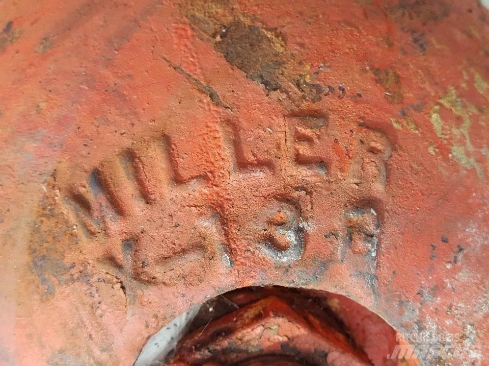 Miller X-13 Krandele og udstyr