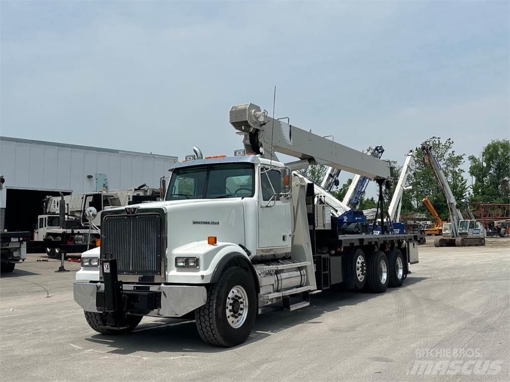 National 8100D Lastbil med kran
