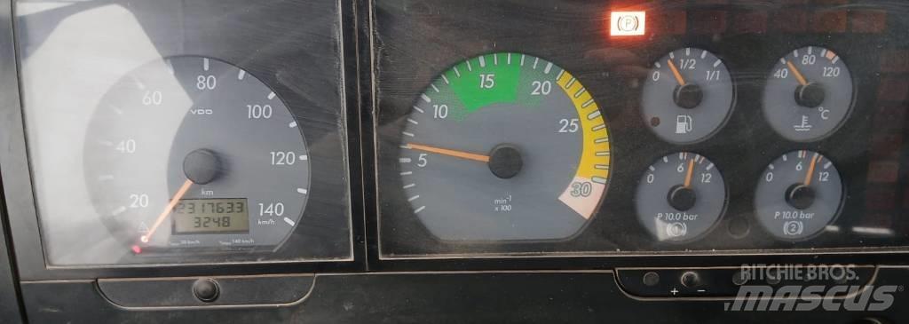 Mercedes-Benz 814 Lastbiler med tip