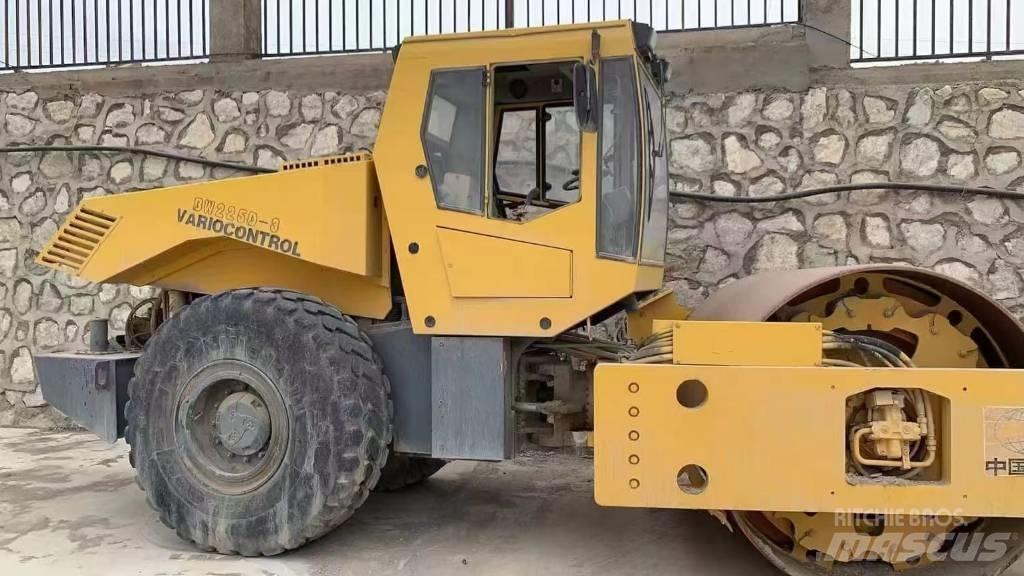 Bomag bw225d-3 Enkelt tromle