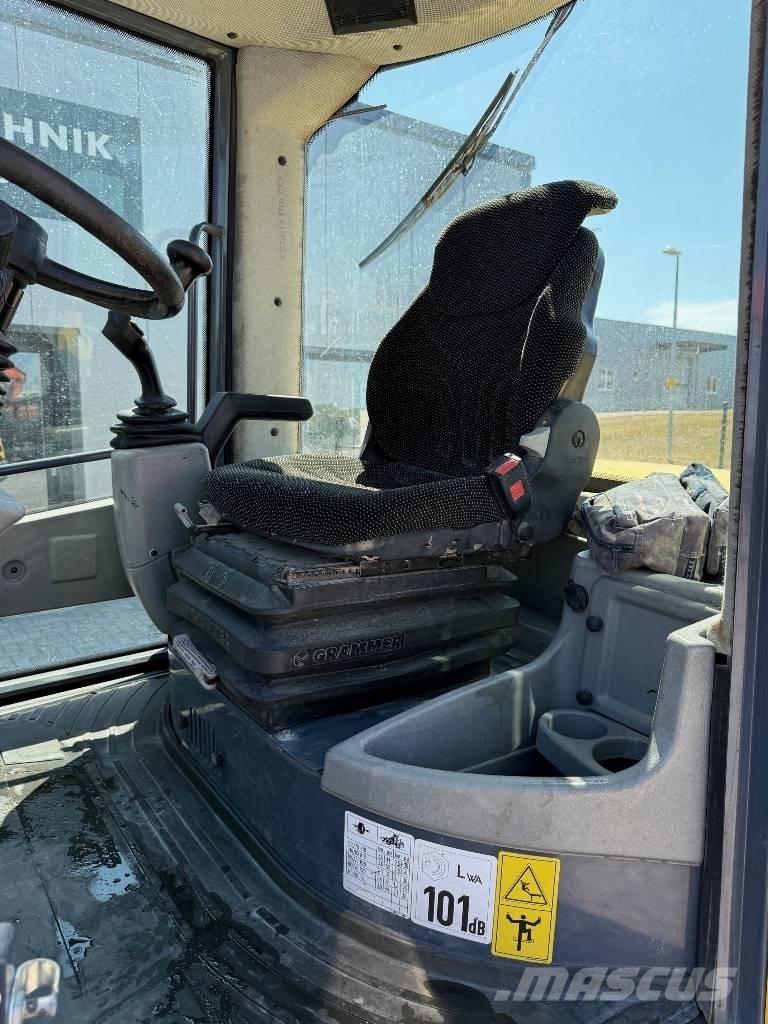 Yanmar V 80 Læssemaskiner på hjul