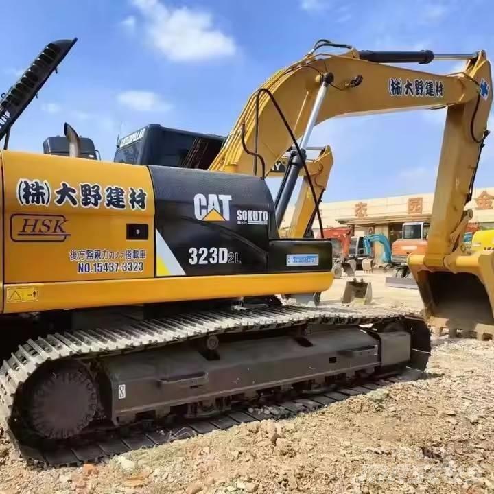 CAT CAT323D2L Gravemaskiner på larvebånd