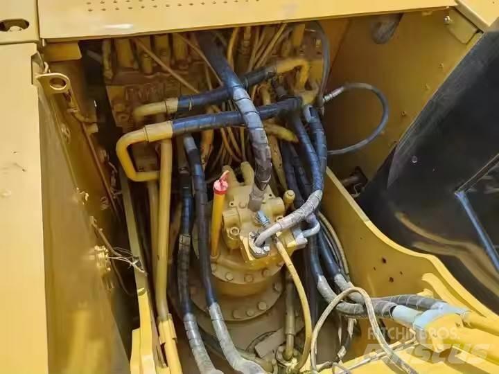CAT CAT323D2L Gravemaskiner på larvebånd