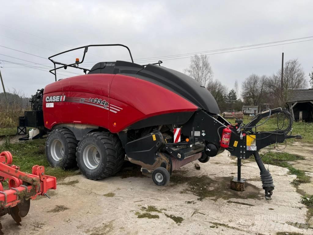 Case IH LB 334 XL Pressere til firkantede baller