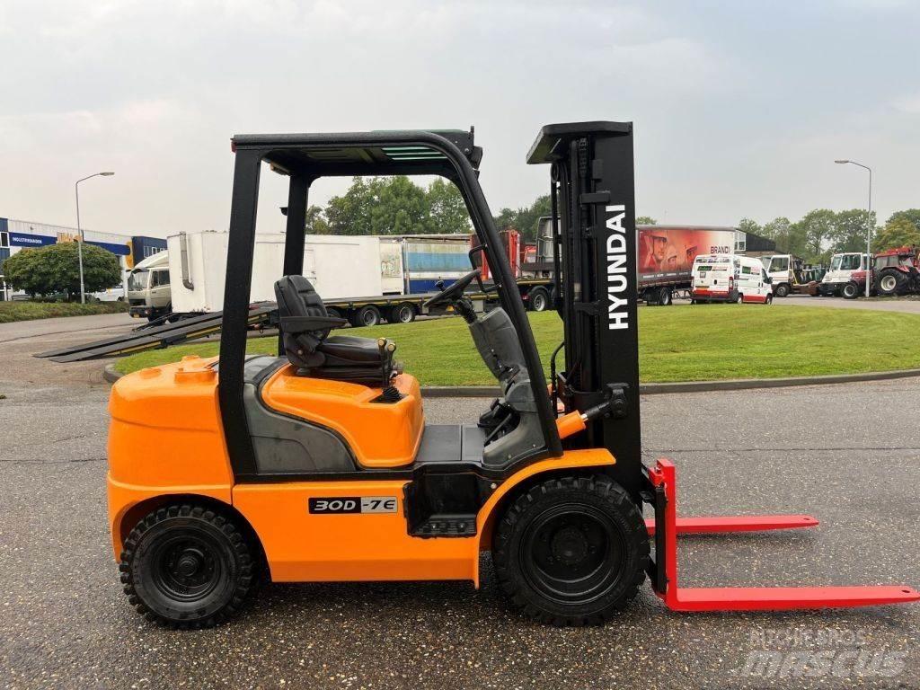 Hyundai 30D-7E Diesel gaffeltrucks