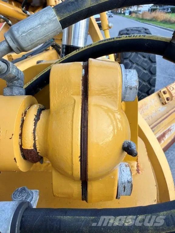 CAT 12M3 Vejhøvle / Gradere