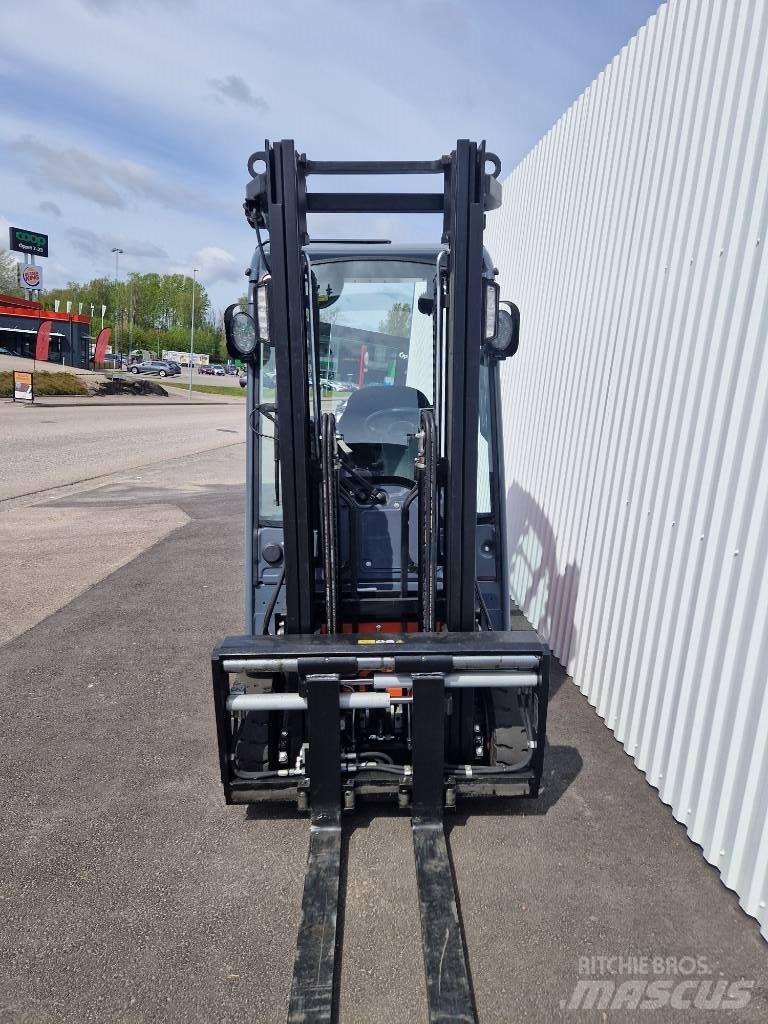 Toyota 8 FBE 16 T El gaffeltrucks