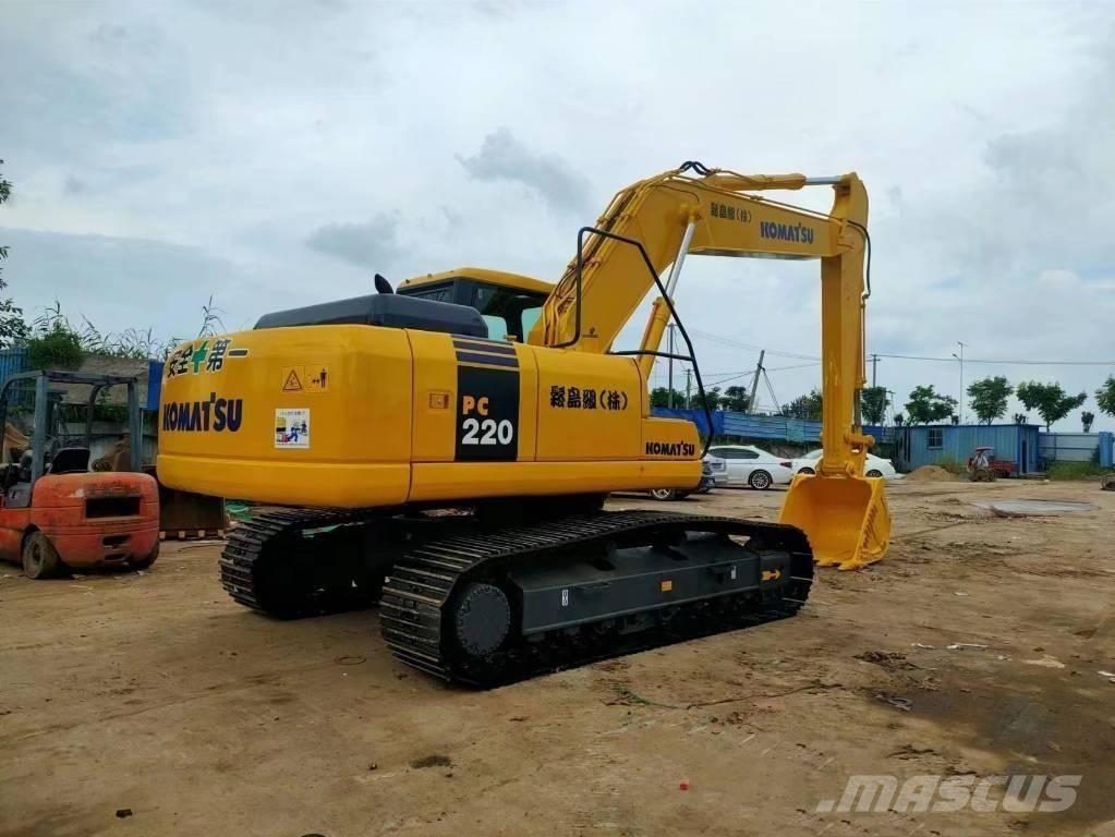 Komatsu PC 220-7 Gravemaskiner på larvebånd
