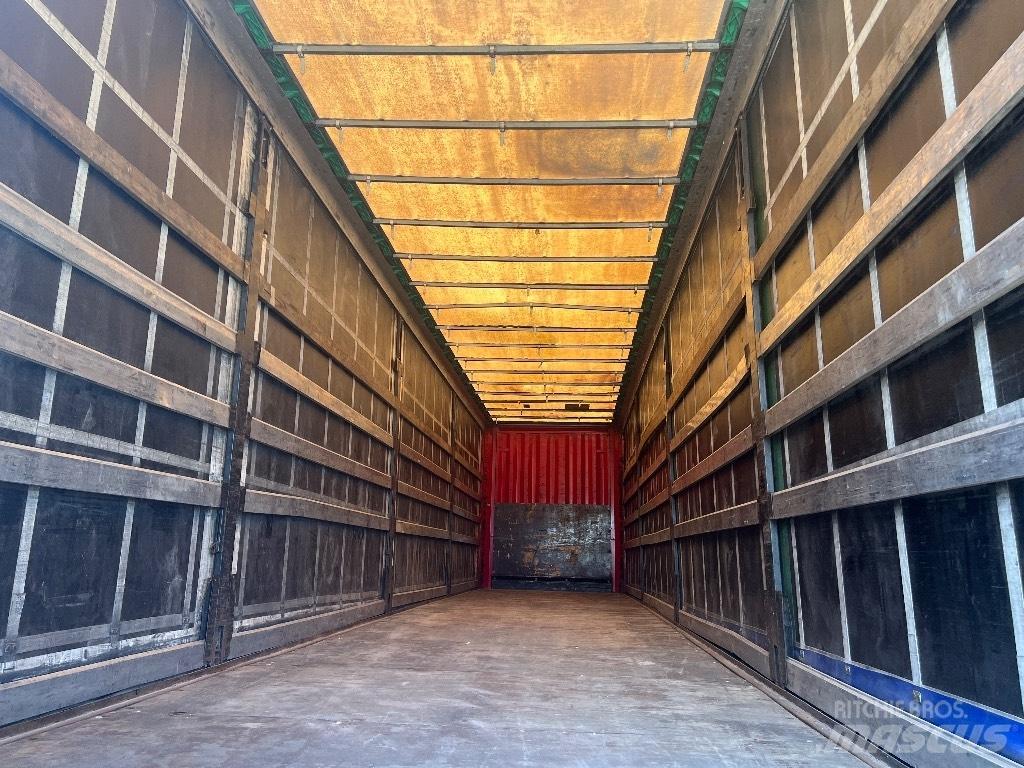 Krone MEGA Semi-trailer med Gardinsider