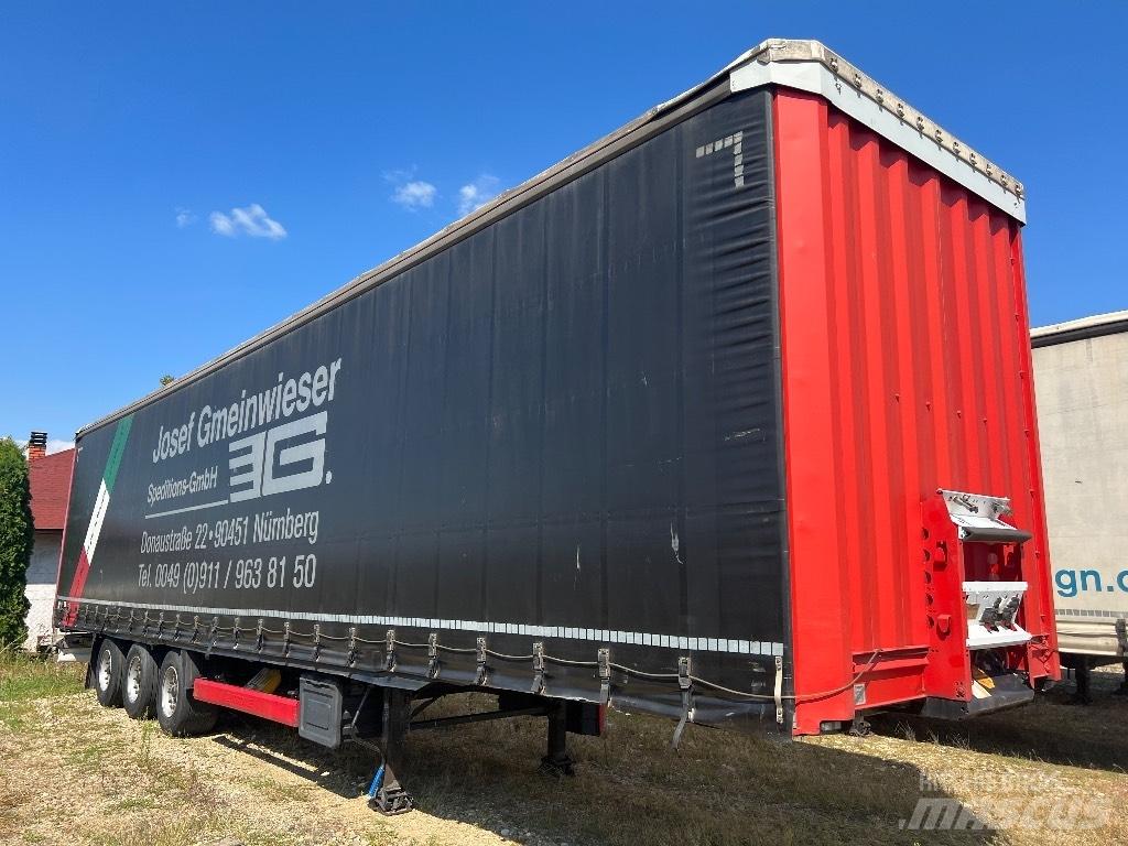 Krone MEGA Semi-trailer med Gardinsider