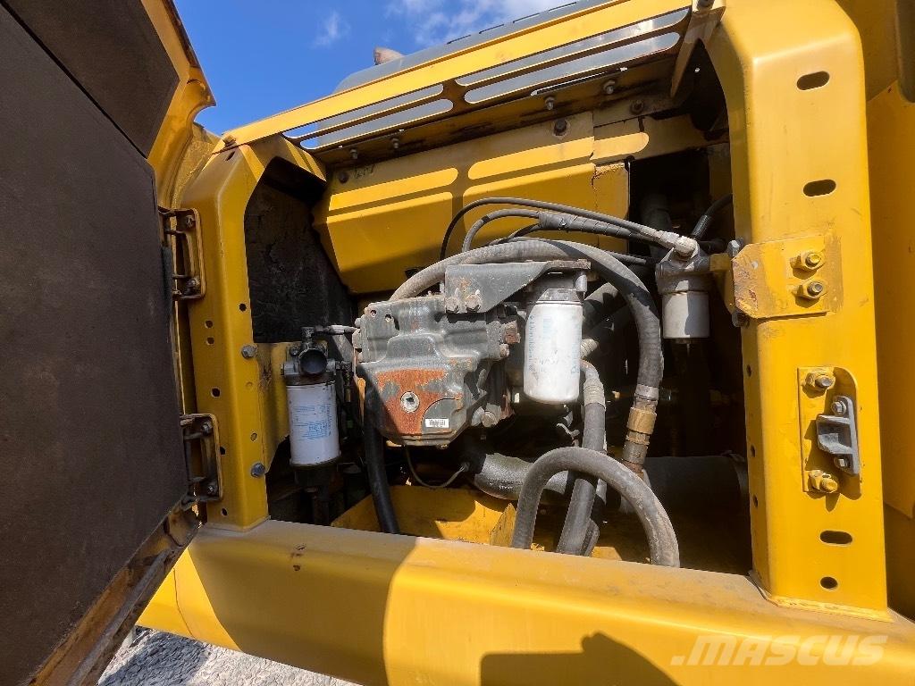 Komatsu Pc240-7 Gravemaskiner på larvebånd