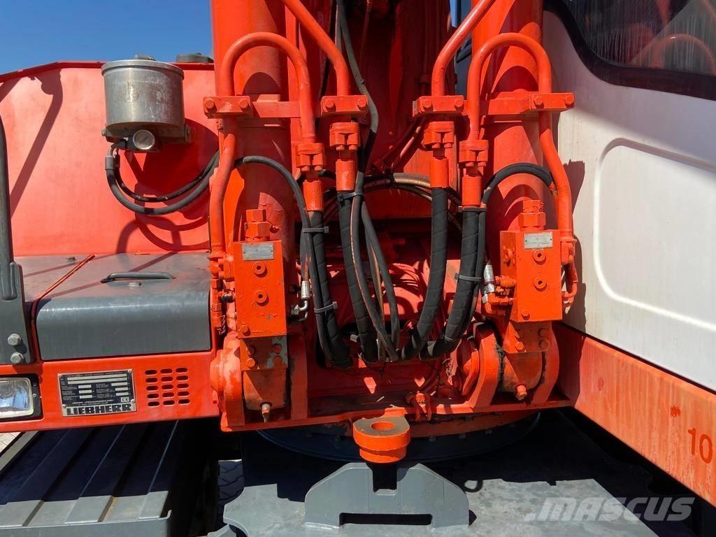 Liebherr A 900 C Gravemaskiner på hjul