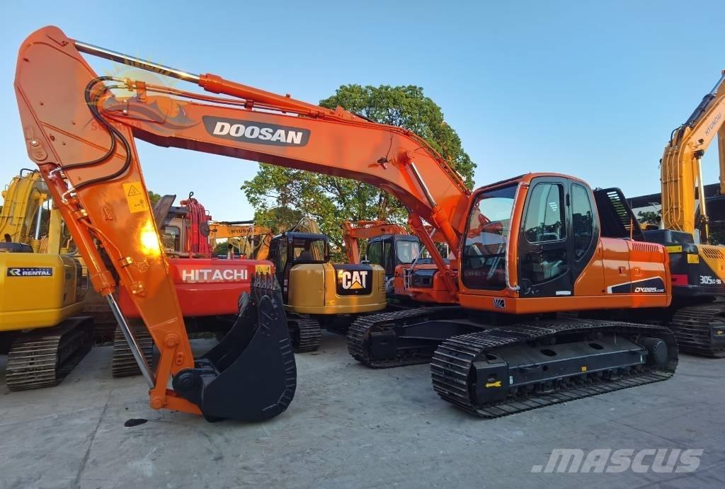 Doosan DX 225 LC Gravemaskiner på larvebånd