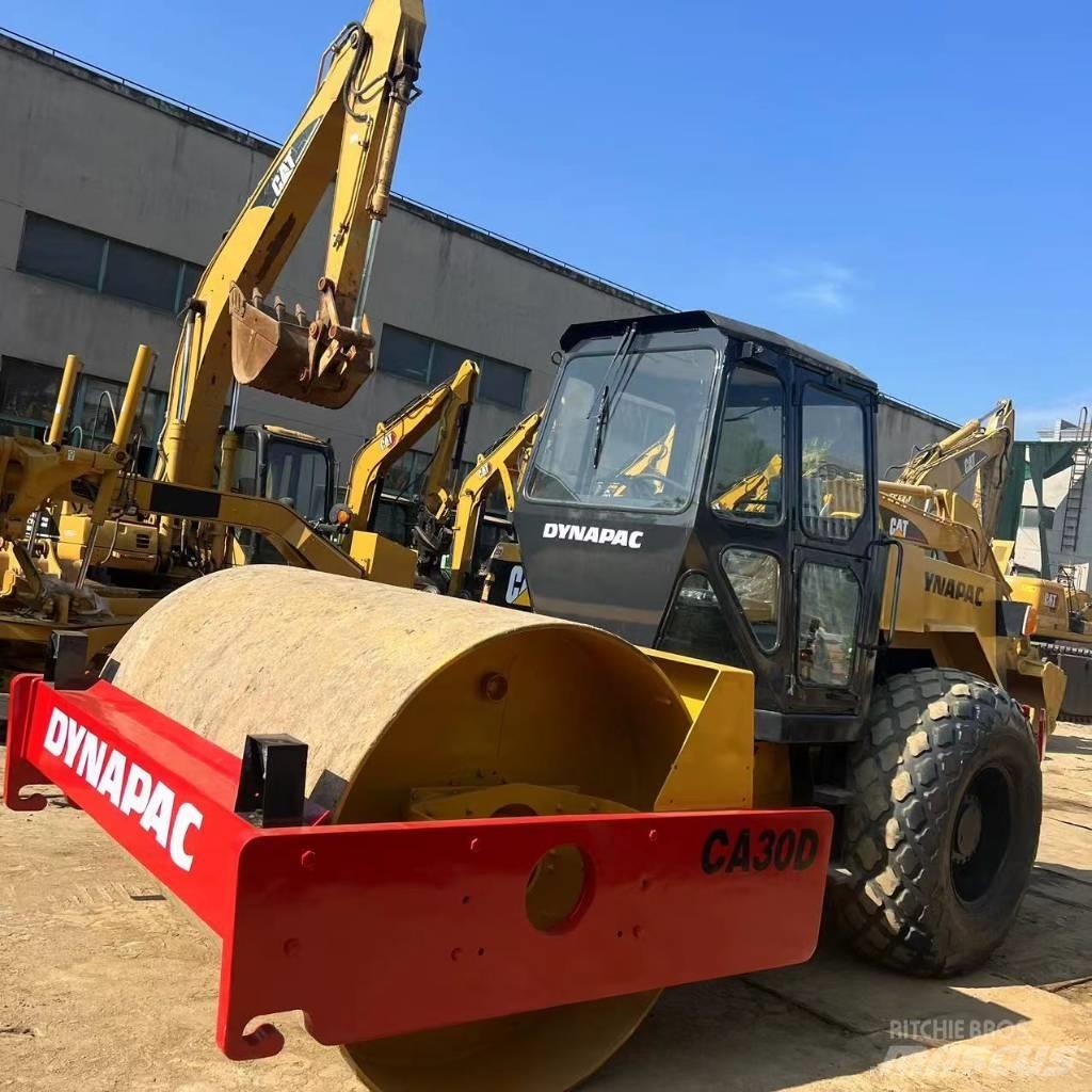 Dynapac CA 30 D Enkelt tromle
