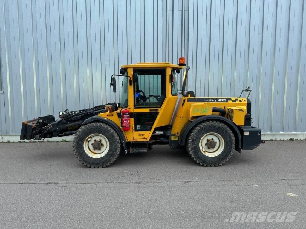 Lundberg 4220 MPV/Redskabsbærere