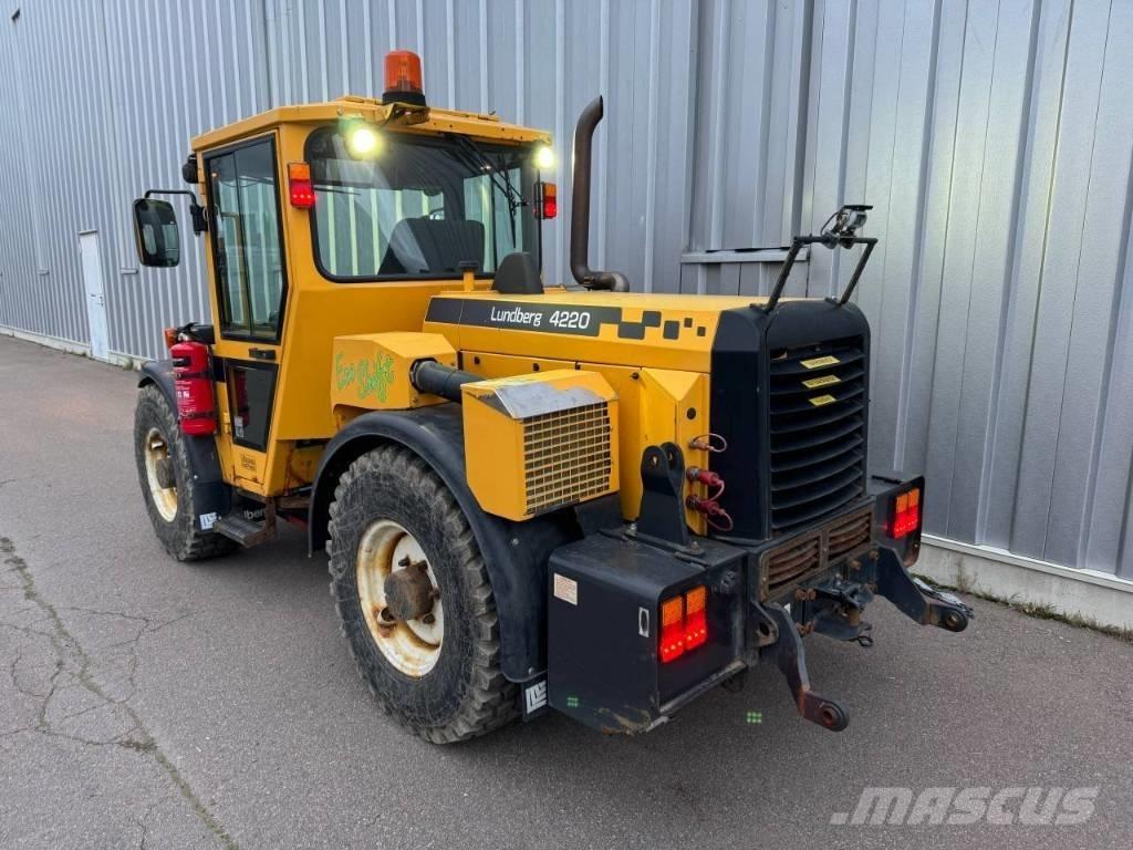 Lundberg 4220 MPV/Redskabsbærere