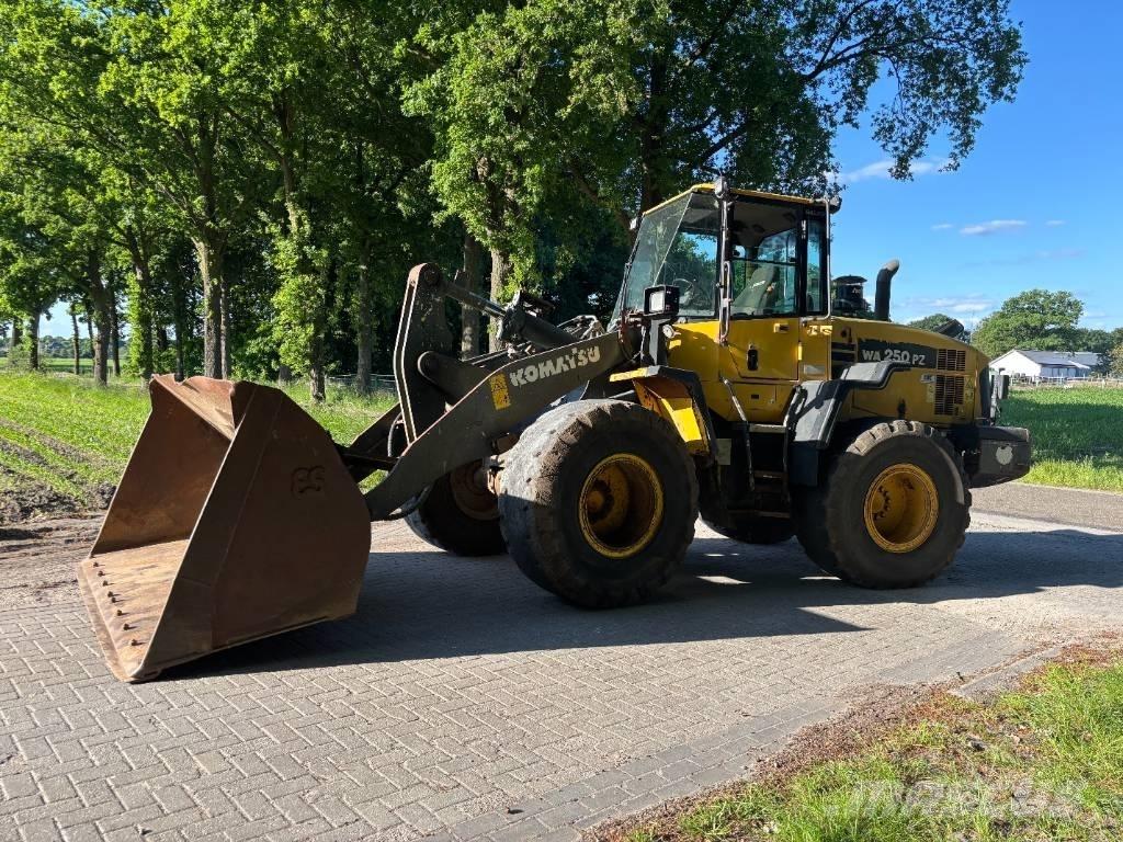 Komatsu WA250-6 Læssemaskiner på hjul