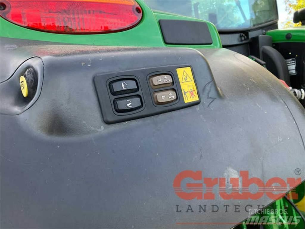 John Deere 6130 R Traktorer