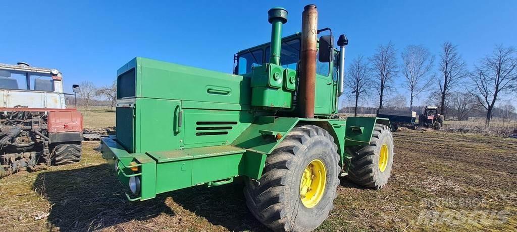 Kirovets K701 Traktorer