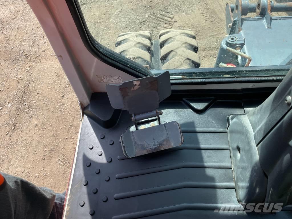 Takeuchi TB 295 W Gravemaskiner på hjul