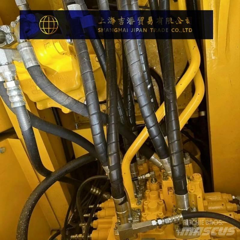 Komatsu PC 220 Gravemaskiner på larvebånd