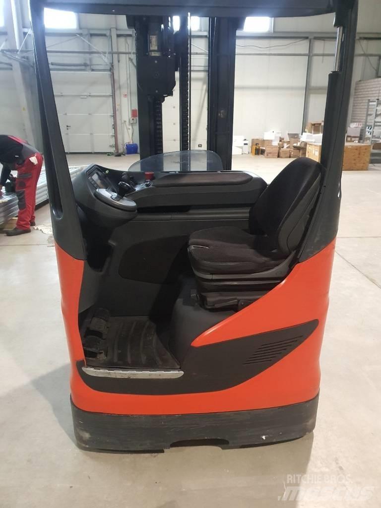 Linde R20 Selvkørende stablere