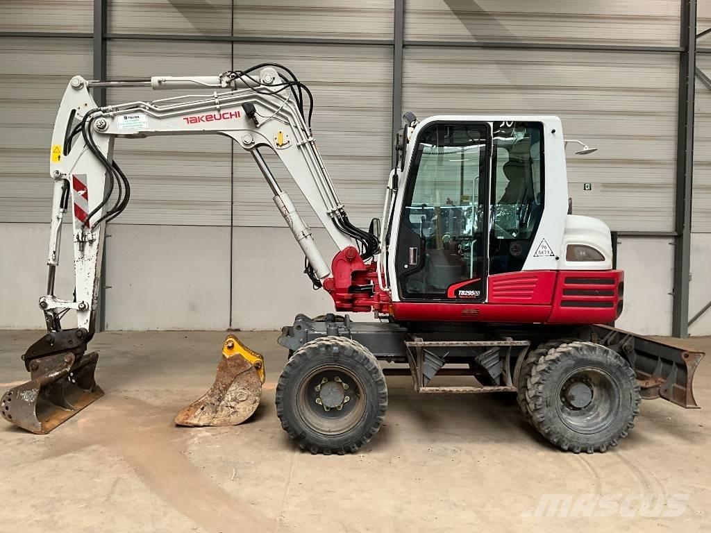 Takeuchi TB 295 W Gravemaskiner på hjul