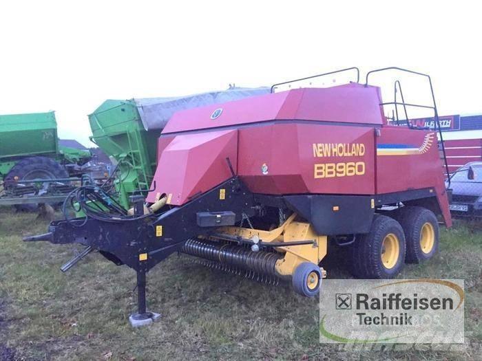 New Holland BB 960 Pressere til firkantede baller