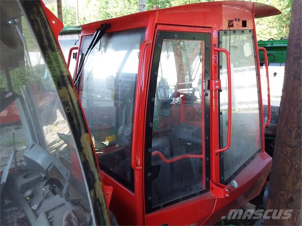Komatsu 895 Kabiner og interiør