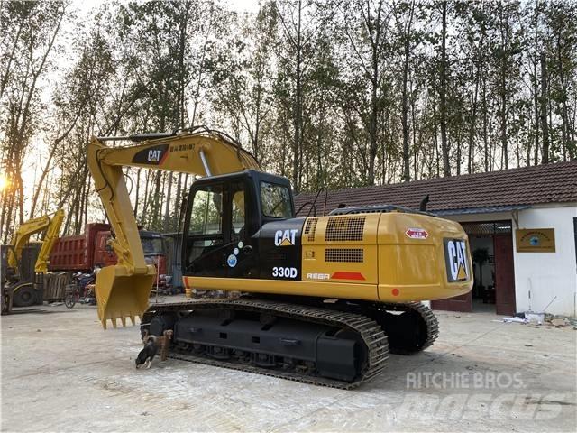 CAT 330D Gravemaskiner på larvebånd