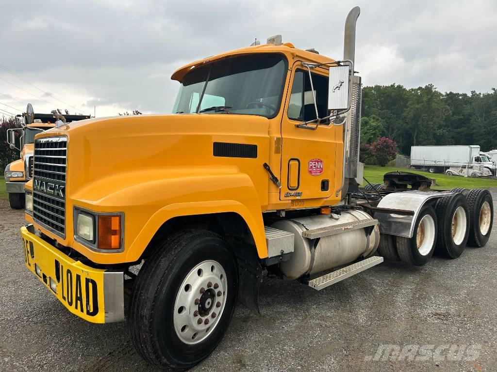 Mack CH 613 Trækkere