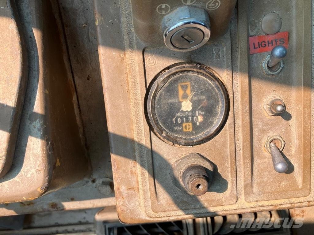 CAT 825 C Jordvibrationstromler